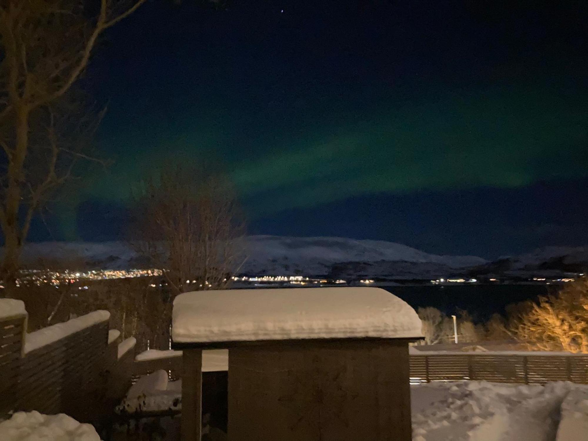 A Place For Aurora In Wintertime And Midnight Sun In Summer-Time! Tromsø Exterior foto